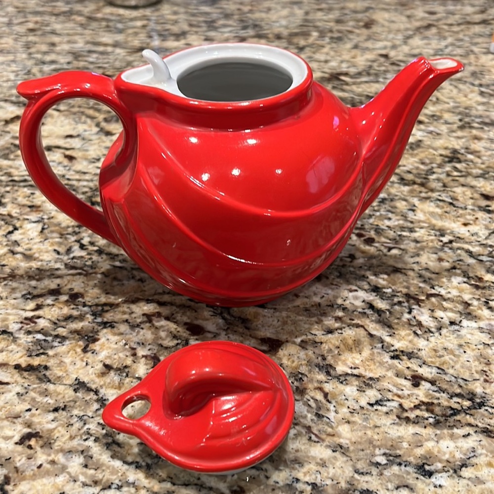 Large Hall TeaPot. HTF color in this design. Rare and restored.